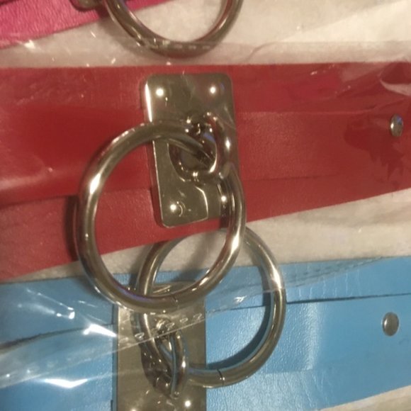 New in bag - Vegan Leather Heavy Duty Collar - RED - Picture 2 of 4